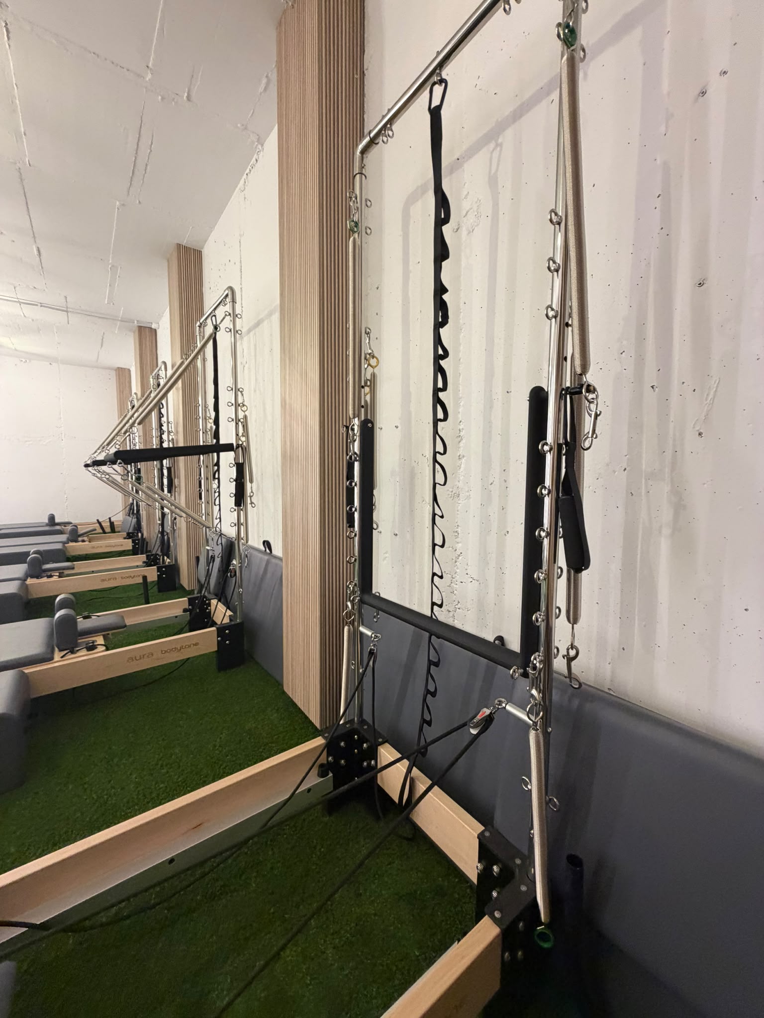 Máquinas de Pilates Reformer de TITANSFIT