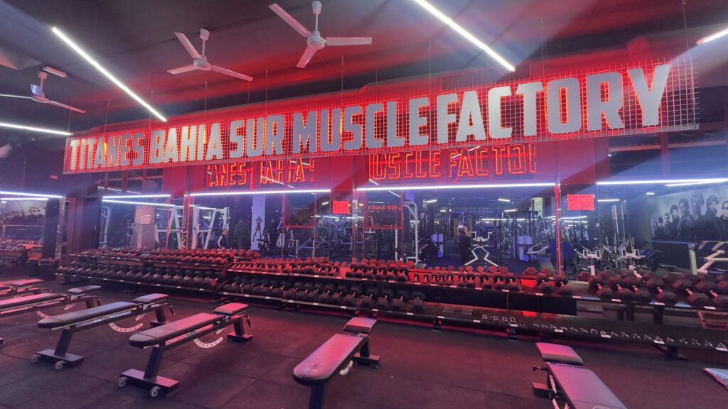 Zona de entrenamiento TITANSFIT Puerto de Mazarrón