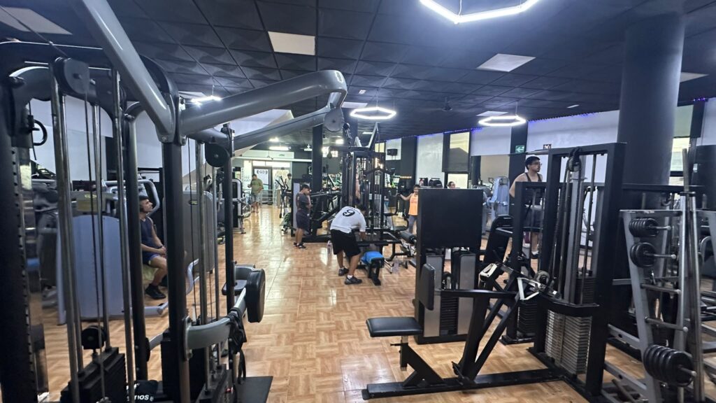 Sala de entrenamiento TITANSFIT Fuente Álamo